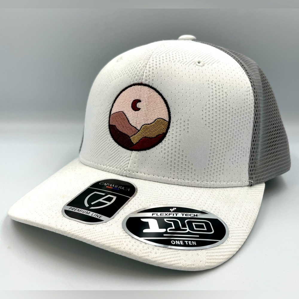Ladies  Mountain Landscape Hat Snapback